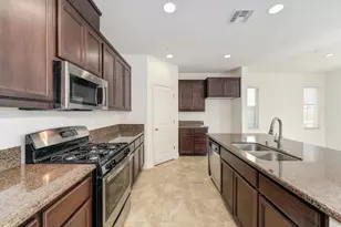 8444 Vila Gale Way, Elk Grove, CA 95757 - Photo 7