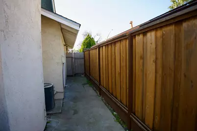 808 Mercy Avenue, Modesto, CA 95358 - Photo 9