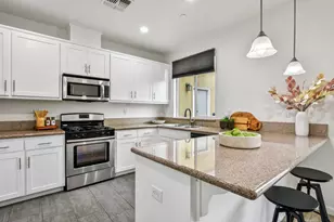 939 Dixieanne Ave, Sacramento, CA 95815 - Photo 9