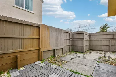 939 Dixieanne Avenue, Sacramento, CA 95815 - Photo 31