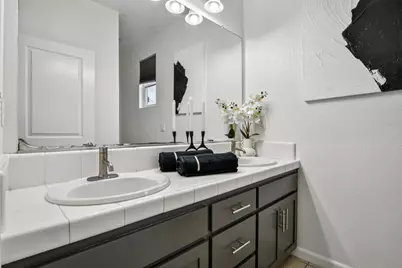 939 Dixieanne Avenue, Sacramento, CA 95815 - Photo 25