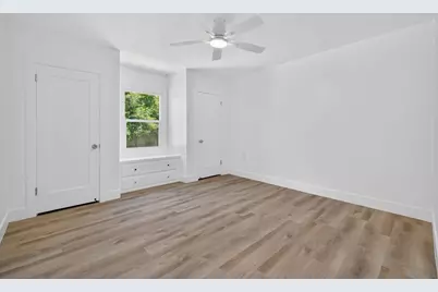 2725 Harkness Street, Sacramento, CA 95818 - Photo 19