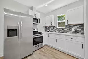 2725 Harkness St, Sacramento, CA 95818 - Photo 23