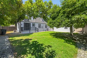 2725 Harkness St, Sacramento, CA 95818 - Photo 5