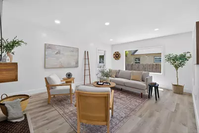 2725 Harkness Street, Sacramento, CA 95818 - Photo 13