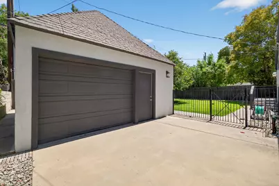 2725 Harkness Street, Sacramento, CA 95818 - Photo 21