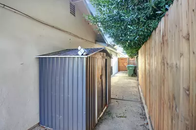 9147 La Riviera Drive, Sacramento, CA 95826 - Photo 59