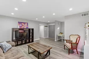 9147 La Riviera Dr, Sacramento, CA 95826 - Photo 11