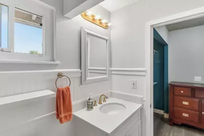 9147 La Riviera Drive, Sacramento, CA 95826 - Photo 39