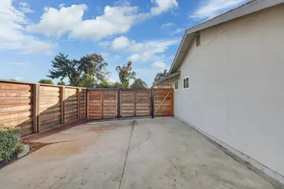 9147 La Riviera Drive, Sacramento, CA 95826 - Photo 55