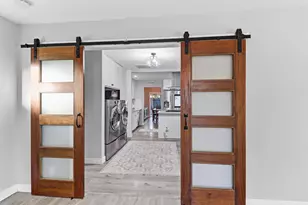 9147 La Riviera Dr, Sacramento, CA 95826 - Photo 29