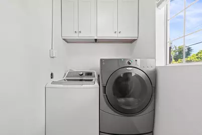 4551 Orinda Way, Sacramento, CA 95820 - Photo 15