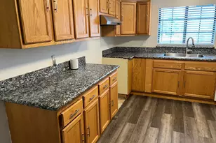 6808 Burdett Way, Sacramento, CA 95823 - Photo 7