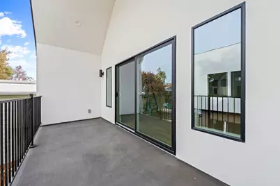 2505 W Street, Sacramento, CA 95818 - Photo 9