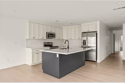 2505 W Street, Sacramento, CA 95818 - Photo 5