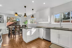 5415 Del Rio Rd, Sacramento, CA 95822 - Photo 15