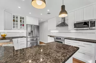 5415 Del Rio Rd, Sacramento, CA 95822 - Photo 13