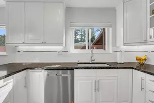 5415 Del Rio Rd, Sacramento, CA 95822 - Photo 17