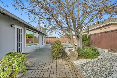 5415 Del Rio Road, Sacramento, CA 95822 - Photo 35