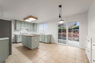 9540 S Coast Ln, Elk Grove, CA 95758 - Photo 5