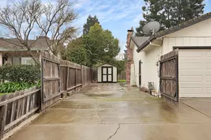 210 Ridge Dr, Lodi, CA 95240 - Photo 33