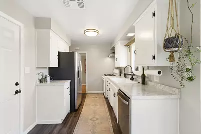 4537 Brent Court, Sacramento, CA 95820 - Photo 11