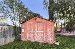 4537 Brent Ct, Sacramento, CA 95820 - Photo 29