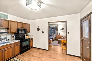 25756 Upper Scenic Dr, Long Barn, CA 95335 - Photo 19