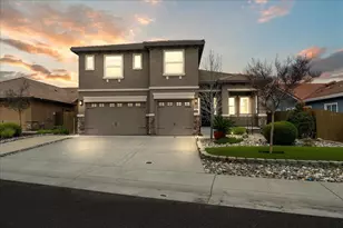 3145 Demartini Dr, Roseville, CA 95661 - Photo 3