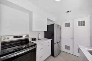 3308 Windsor Dr, Sacramento, CA 95864 - Photo 17