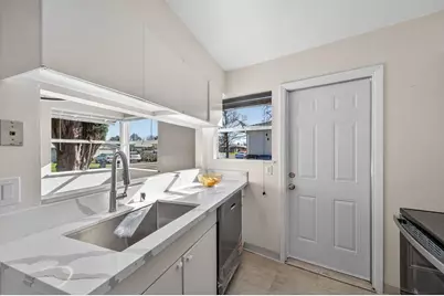 3308 Windsor Drive, Sacramento, CA 95864 - Photo 15