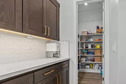 6850 Saratoga Estates Drive, El Dorado Hills, CA 95762 - Photo 17