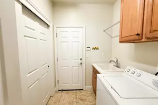 2372 Shadow Berry Dr, Manteca, CA 95336 - Photo 27