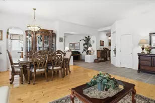 2271 Robert Gabriel Dr, Tracy, CA 95377 - Photo 11