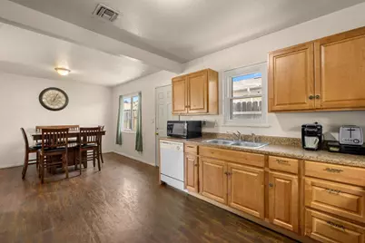 2306 51st Avenue, Sacramento, CA 95822 - Photo 13