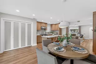 2121 Royal Oaks Dr, Sacramento, CA 95815 - Photo 17