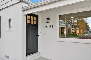 2121 Royal Oaks Dr, Sacramento, CA 95815 - Photo 3