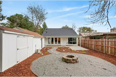 2121 Royal Oaks Drive, Sacramento, CA 95815 - Photo 31