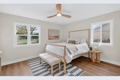 2121 Royal Oaks Drive, Sacramento, CA 95815 - Photo 19