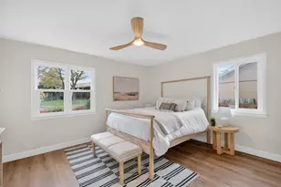 2121 Royal Oaks Dr, Sacramento, CA 95815 - Photo 19