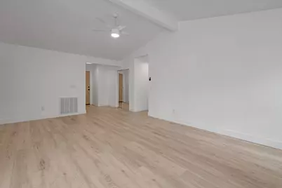 7937 Whisper Wood Way, Sacramento, CA 95823 - Photo 19