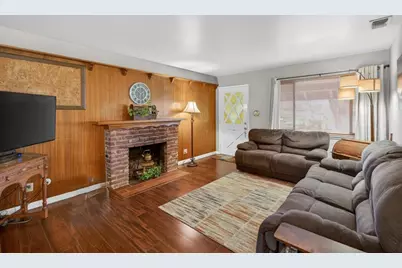 4550 Green Tree Drive, Sacramento, CA 95823 - Photo 5