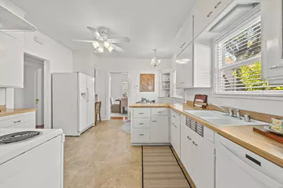 1527 47th Street, Sacramento, CA 95819 - Photo 9