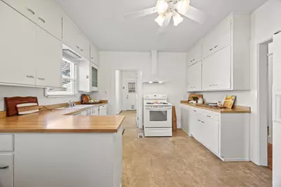 1527 47th Street, Sacramento, CA 95819 - Photo 11