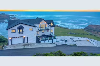 266 Dolphin Dr, Whitethorn, CA 95589 - Photo 3