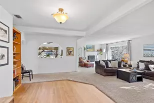 4310 Hussey Dr, Carmichael, CA 95608 - Photo 9