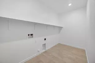 7373 Effeto St, Sacramento, CA 95829 - Photo 9