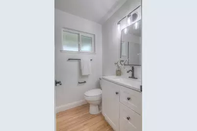 6913 Weddigen, North Highlands, CA 95660 - Photo 17