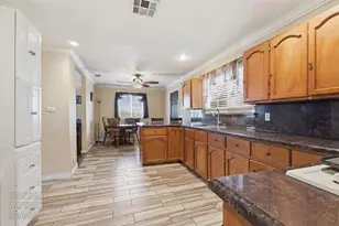 3902 Arch Rd, Stockton, CA 95215 - Photo 3