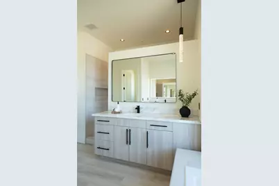 10318 Fox Borough Drive, Oakdale, CA 95361 - Photo 43